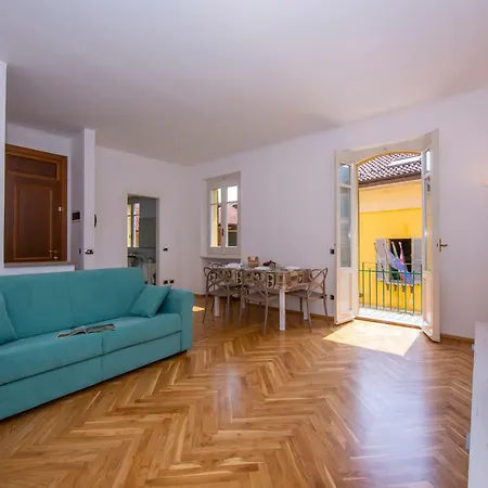 Appartement Sleeps 4 Wifi Stresa