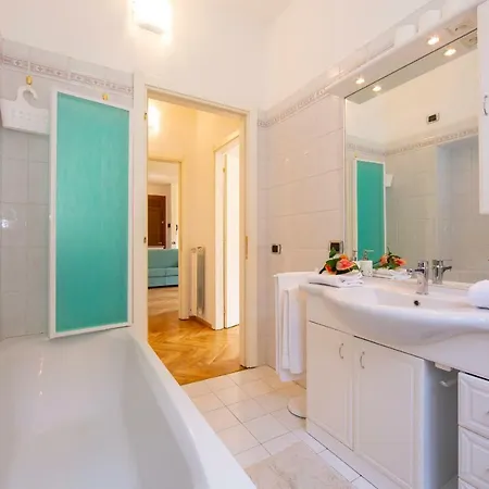 Sleeps 4 Wifi * Stresa