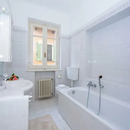 Sleeps 4 Wifi Appartement Stresa