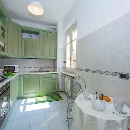 Sleeps 4 Wifi Appartement Stresa